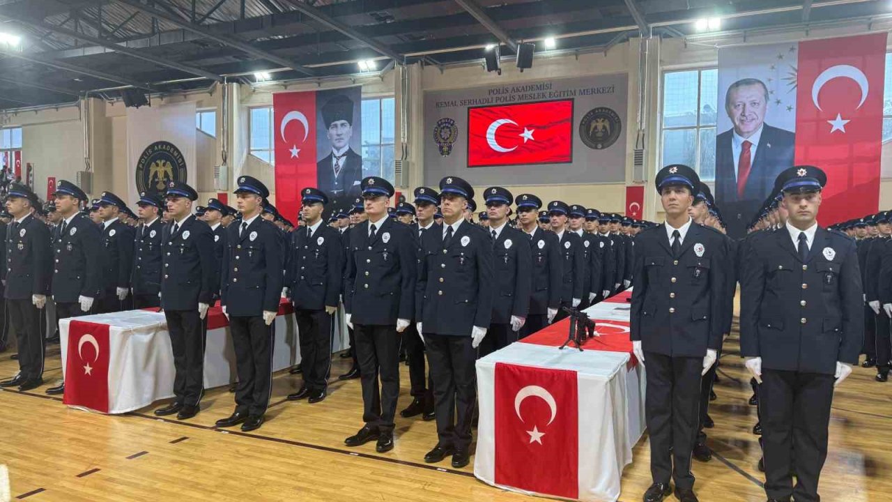 Adana’da 323 Polis Adayı Yemin Ederek Mezun Oldu