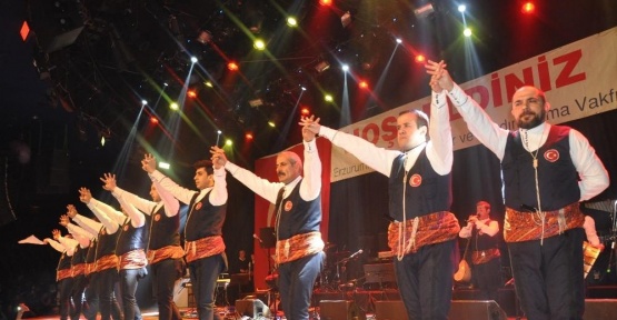 Dadaşlar, İstanbul’dan dünyaya Türk bayraklı Milli Birlik mesajı verdi