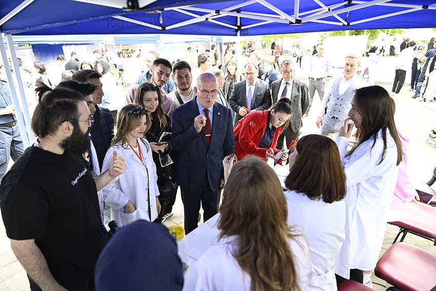 Uşak Üniversitesi Tam Akreditasyonla Tercih Günlerine Hazır