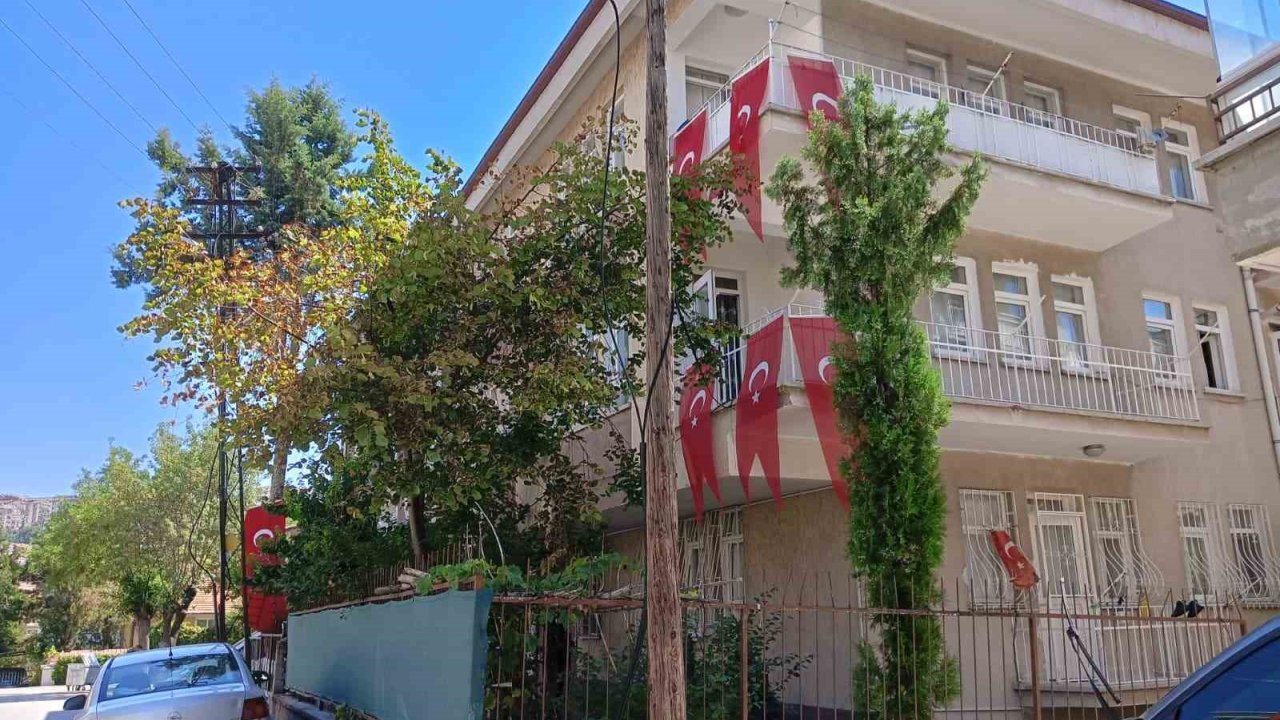 Eskişehir’deki Yangında Şehit Olan Enes Sarıyıldız’ın Babası: