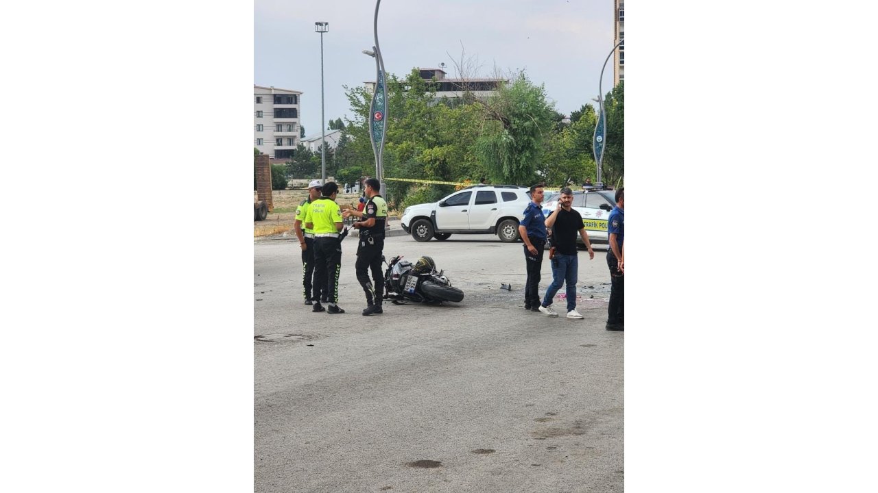 Muş’ta Trafik Kazası: 2 Kişi Yaralandı