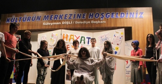 Skeç yarışmasında zirve Sakarya Cemil Meriç Lisesinin oldu