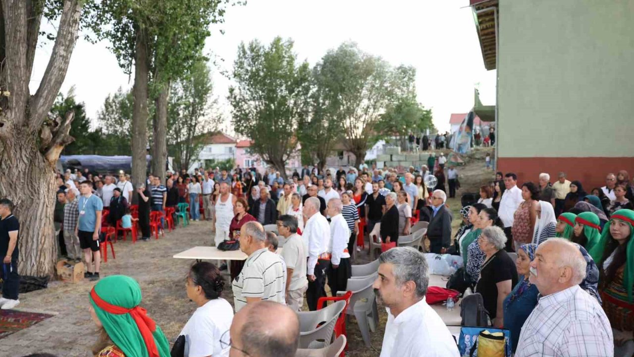 Selçik Köyü’nde Sarı Dede Sultan’a Vefa