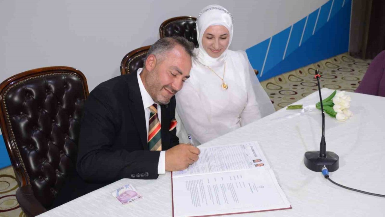 İl Müftüsü İmamoğlu, Müftülük Personelinin Nikahını Kıydı