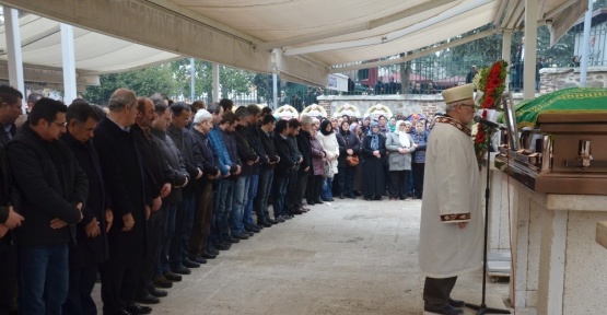 Lösemi hastası Arda gözyaşlarıyla son yolculuğuna uğurlandı