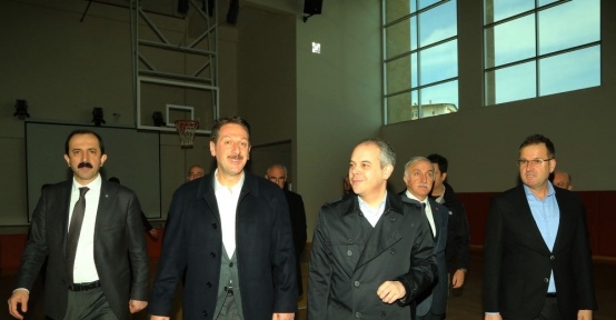 Türkiye’nin en büyük gençlik merkezi açılış için gün sayıyor