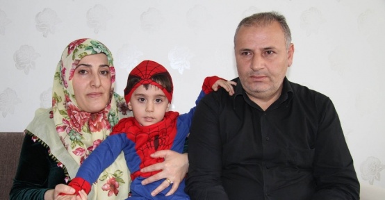 Minik Berat görmek istiyor