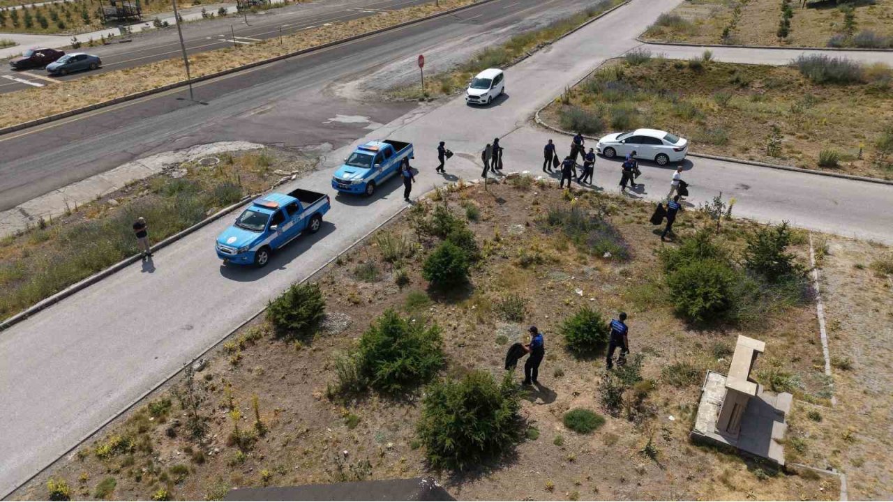Büyükşehir Zabıta’dan Erciyes’te Örnek Temizlik Ve Farkındalık Çalışması