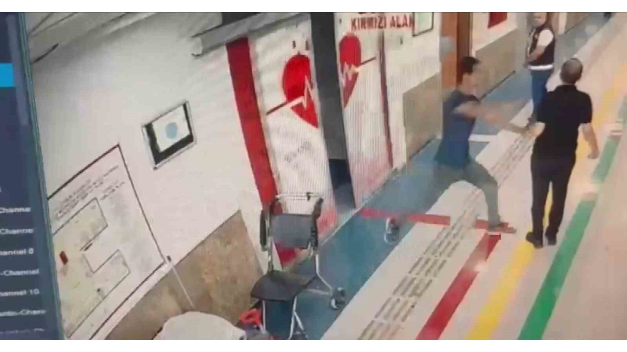 Hastanedeki Bıçaklı Saldırı Kamerada