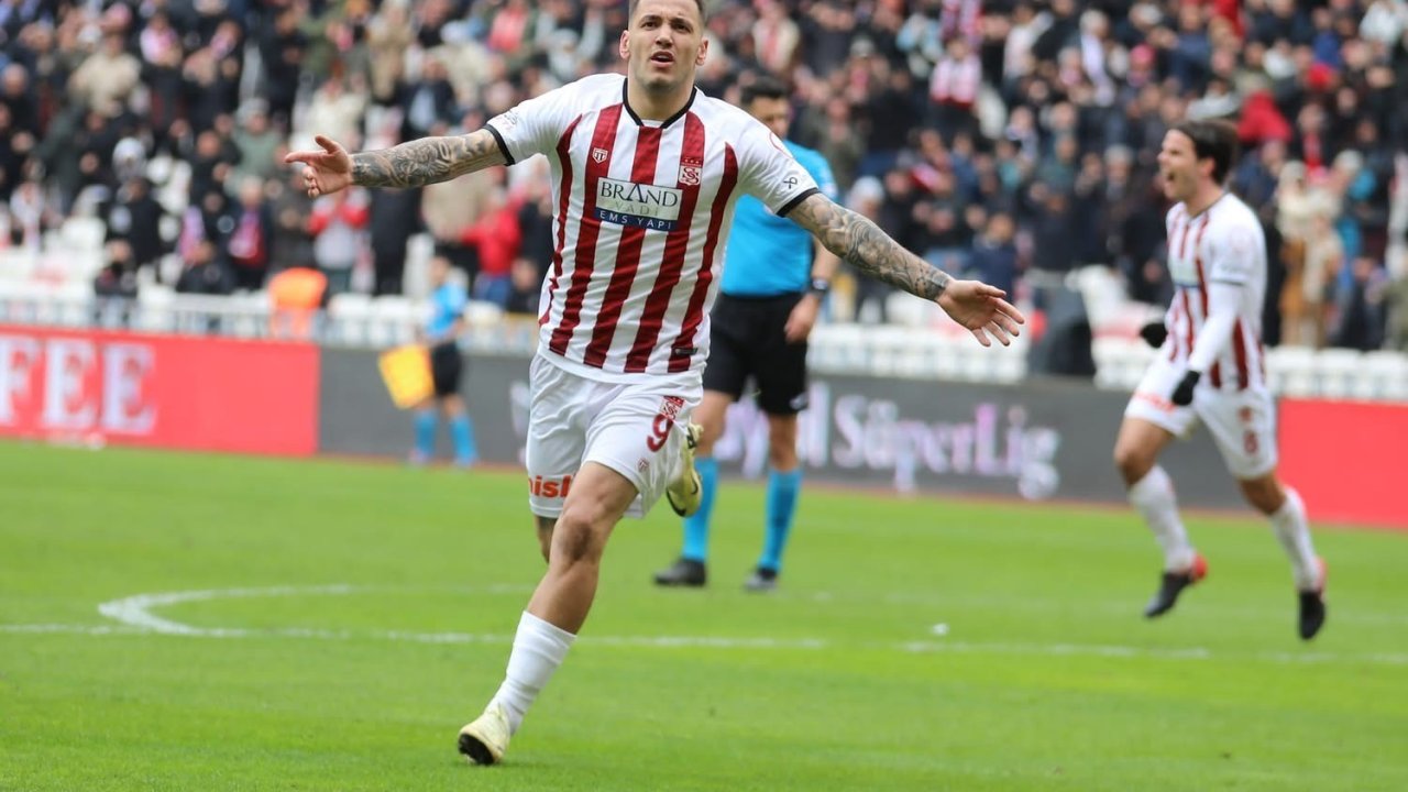 Sivasspor Rey Manaj’a Teşekkür Etti