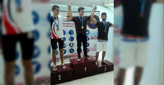 İşitme engelli yüzücü 4 dalda ödül aldı