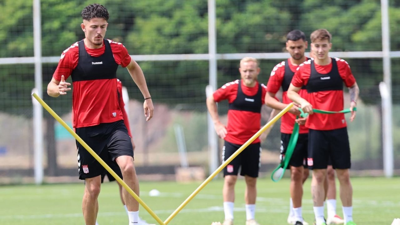 Sivasspor, Erzurumspor Fk Maçına Hazırlanıyor