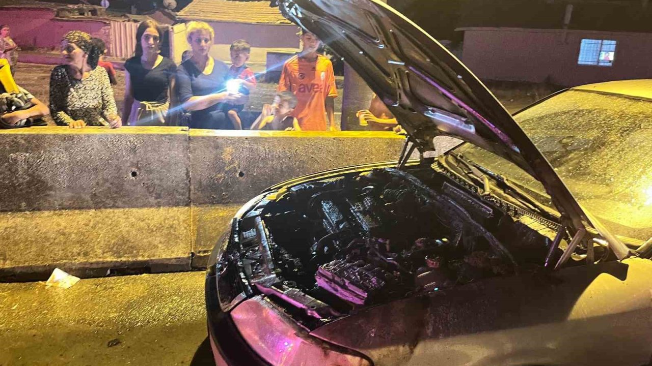 Aracı Yanan Sürücünün Yardımına Vatandaşlar Koştu