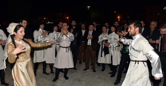 Kepez’de renkli nevruz kutlaması