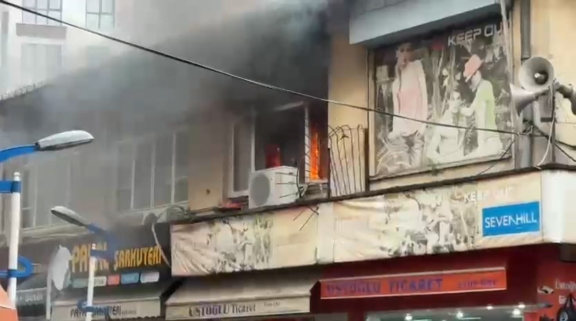 Rize’de Depo Yangını