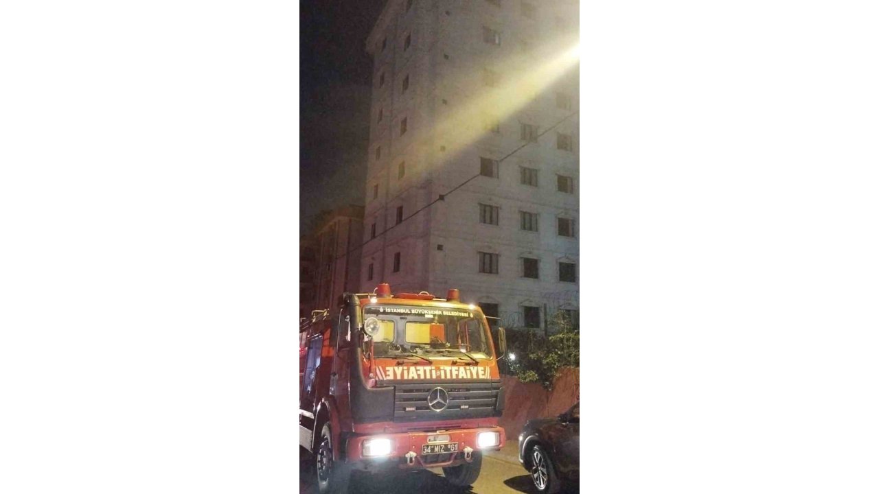 Ümraniye’de Otelde Çıkan Yangın Söndürüldü