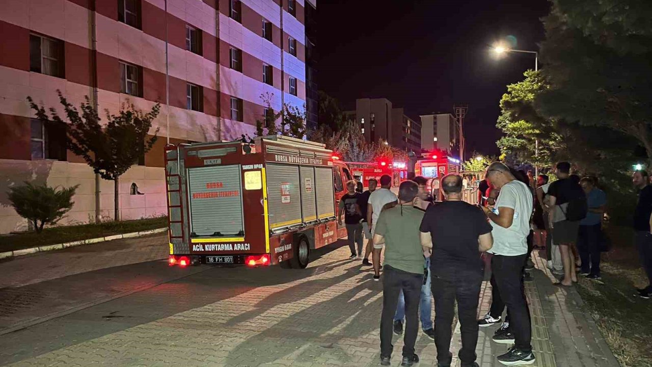 Bursa’da Öğrenci Yurdunda Çıkan Yangın Söndürüldü
