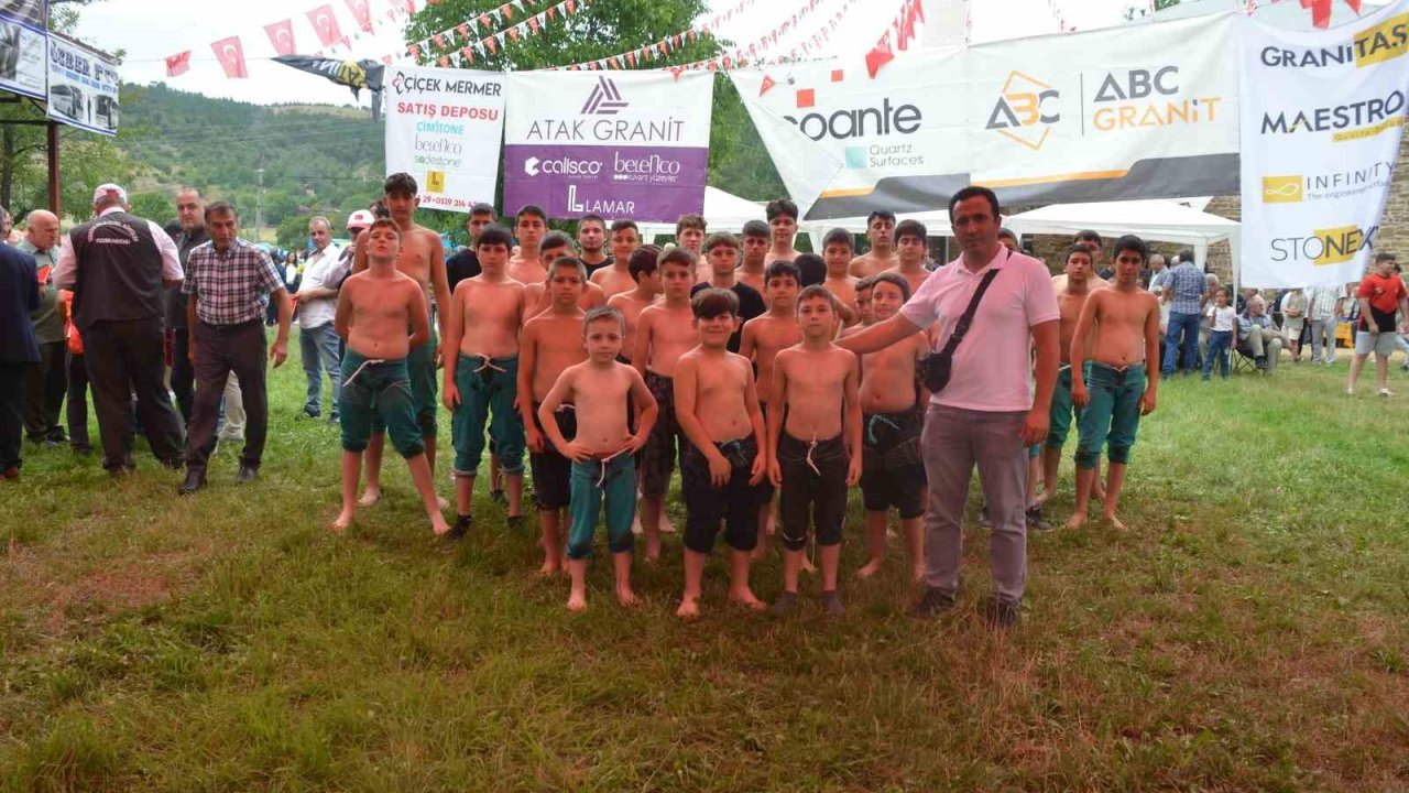 Sinop’ta 17. Güreş Ve Keşkek Festivali’ne Yoğun İlgi