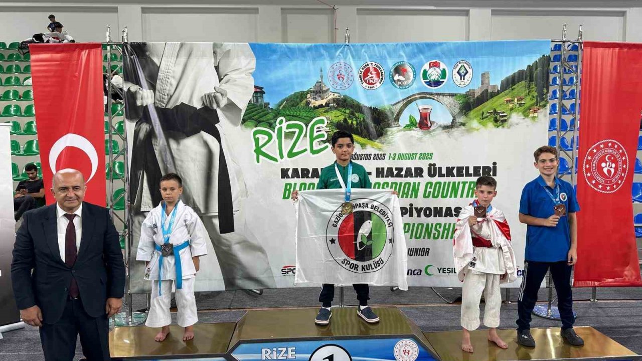 Karate Takımından Uluslararası Arenada Gururlandıran Başarı