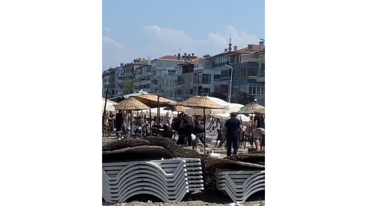 Halk Plajında Şezlong Kavgası: Zabıta İle Para Toplayanlar Arasında Arbede Çıktı