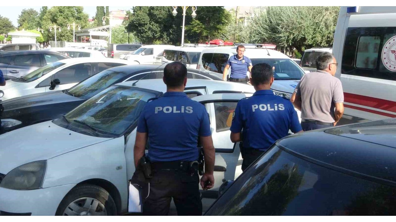 Malatya’da 70 Yaşındaki Adam Park Halindeki Araçta Ölü Bulundu