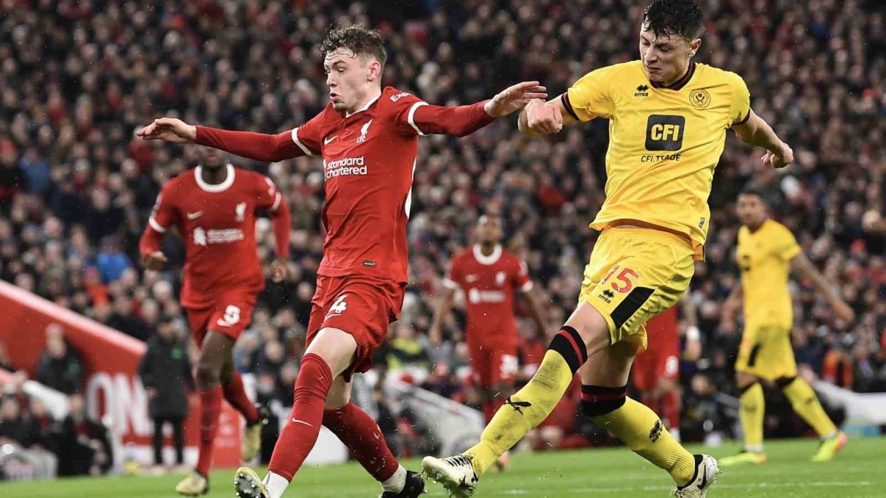 Feyenoord, Savunmaya Anel Ahmedhodzic Takviyesi Yaptı