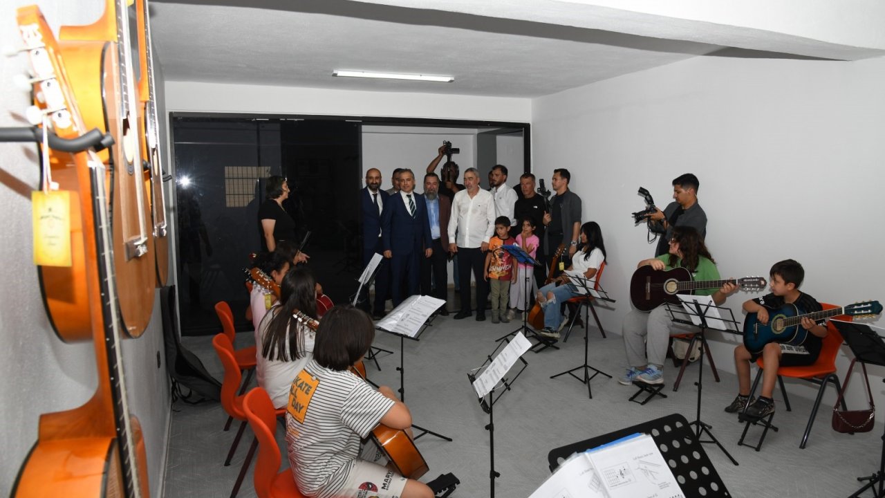 Samet Aybaba Spor Kompleksi Yenilenen Yüzüyle Hizmet Verecek