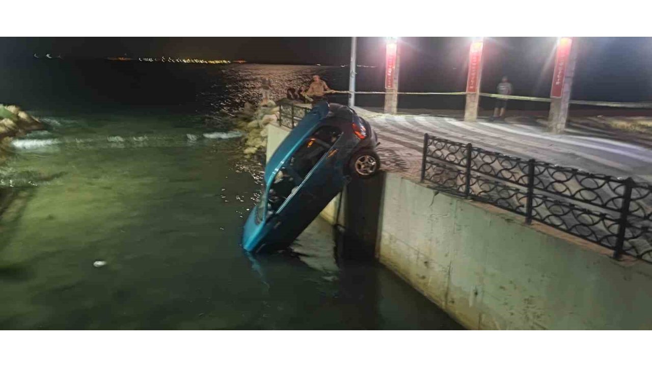 Tekirdağ’da Otomobil Su Kanalında Asılı Kaldı: 1 Yaralı