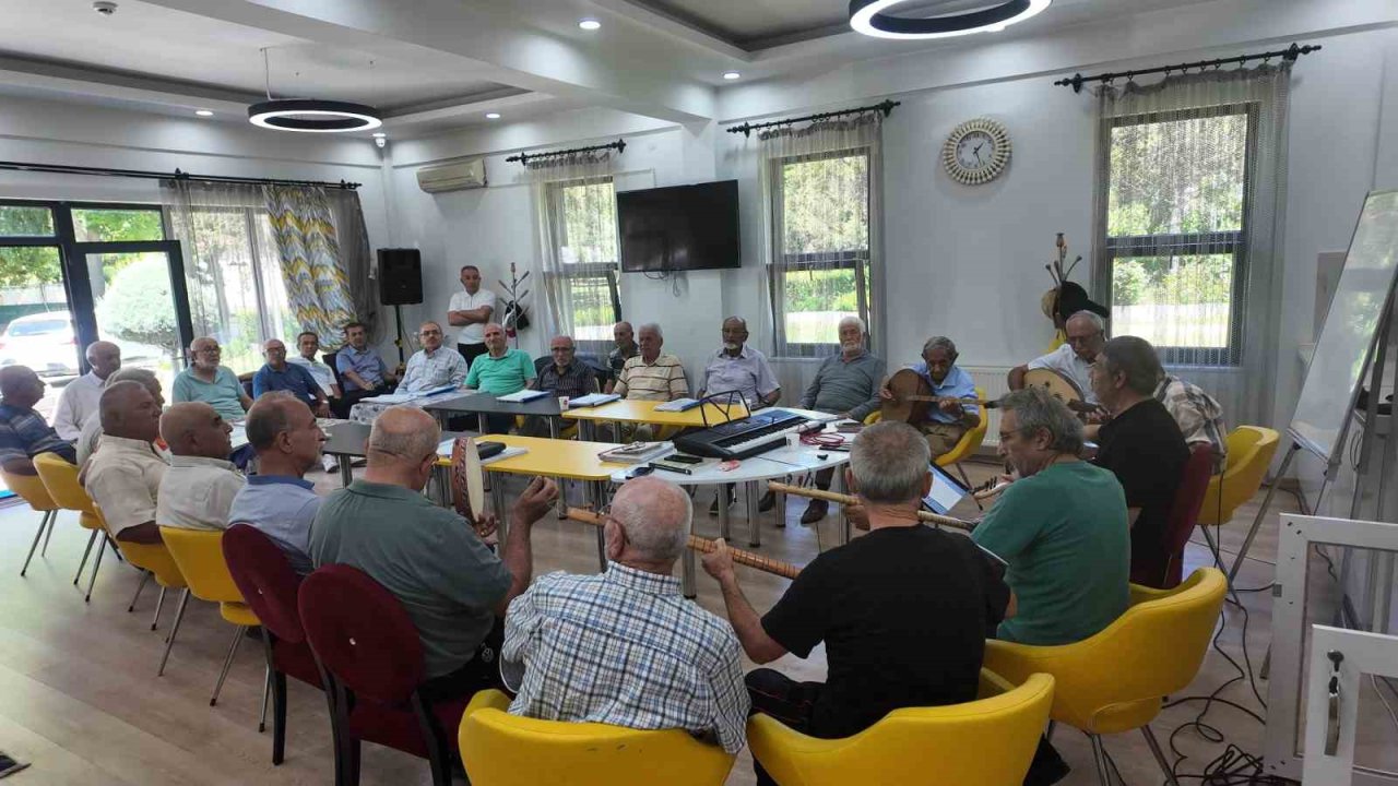 Gönül Belediyeciliğinin En Güzel Sesi: Ulu Çınarlar Korosu