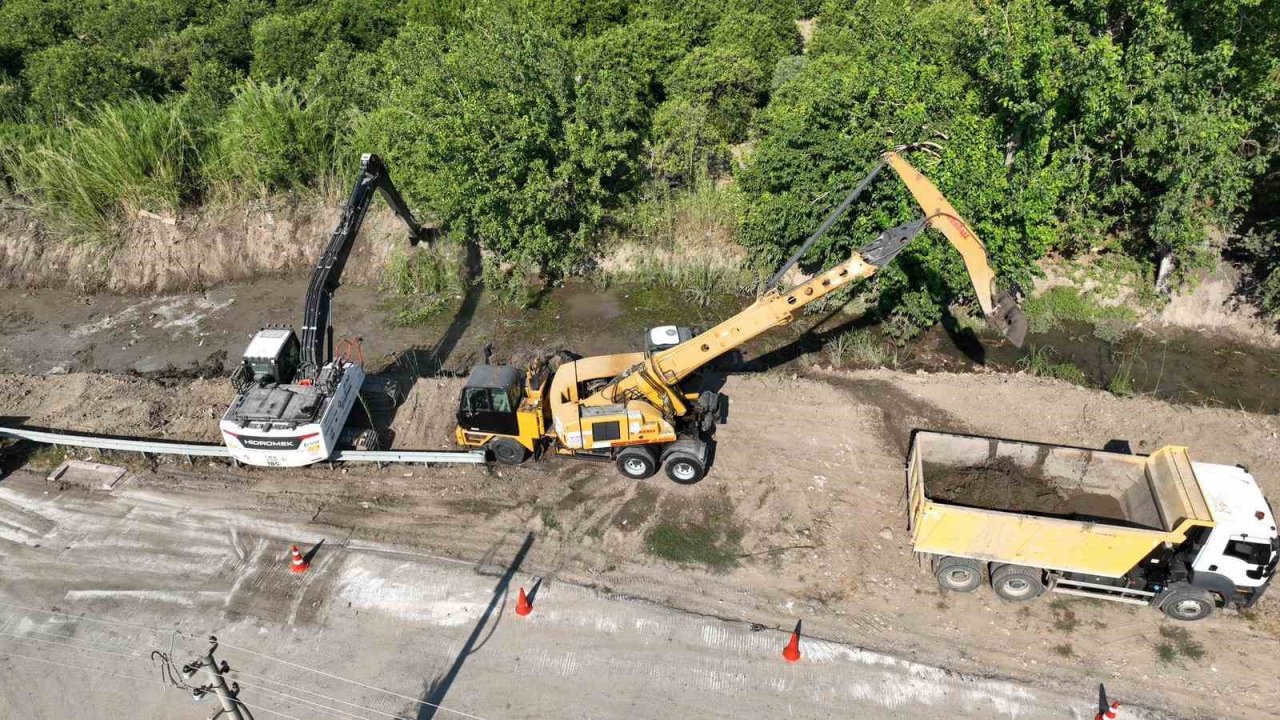 Asat’tan Sarısu’da Kışa Hazırlık Temizliği