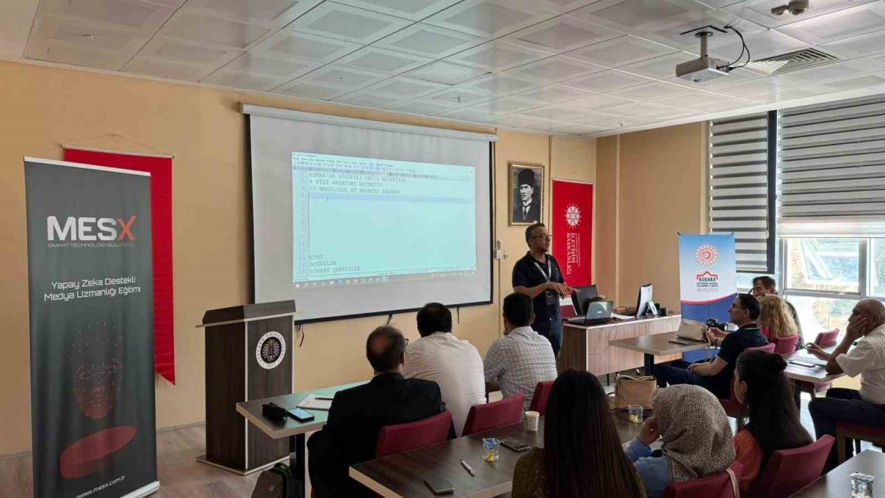 Habercilere Yapay Zekâ Destekli Medya Eğitimi