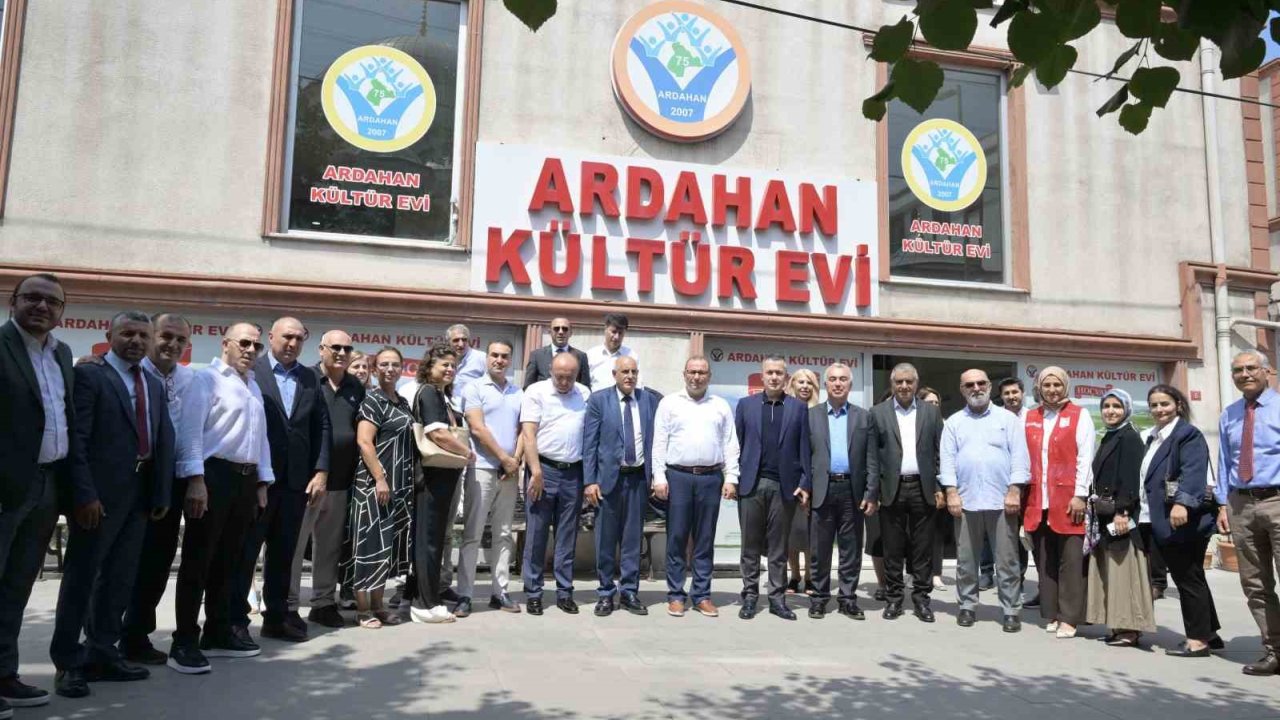 Esenyurt Belediye Başkan Vekili Aksoy, Kahvaltı Programında Hizmetleri Anlattı