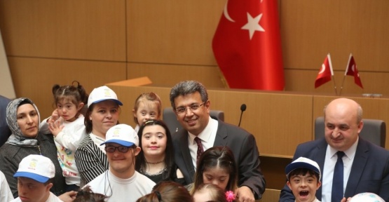 Başkan Karadeniz, down sendromlu çocuklarla biraraya geldi