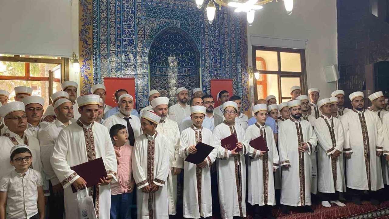 Çorum’da 44 Öğrenci Hafız Olmanın Heyecanını Yaşadı