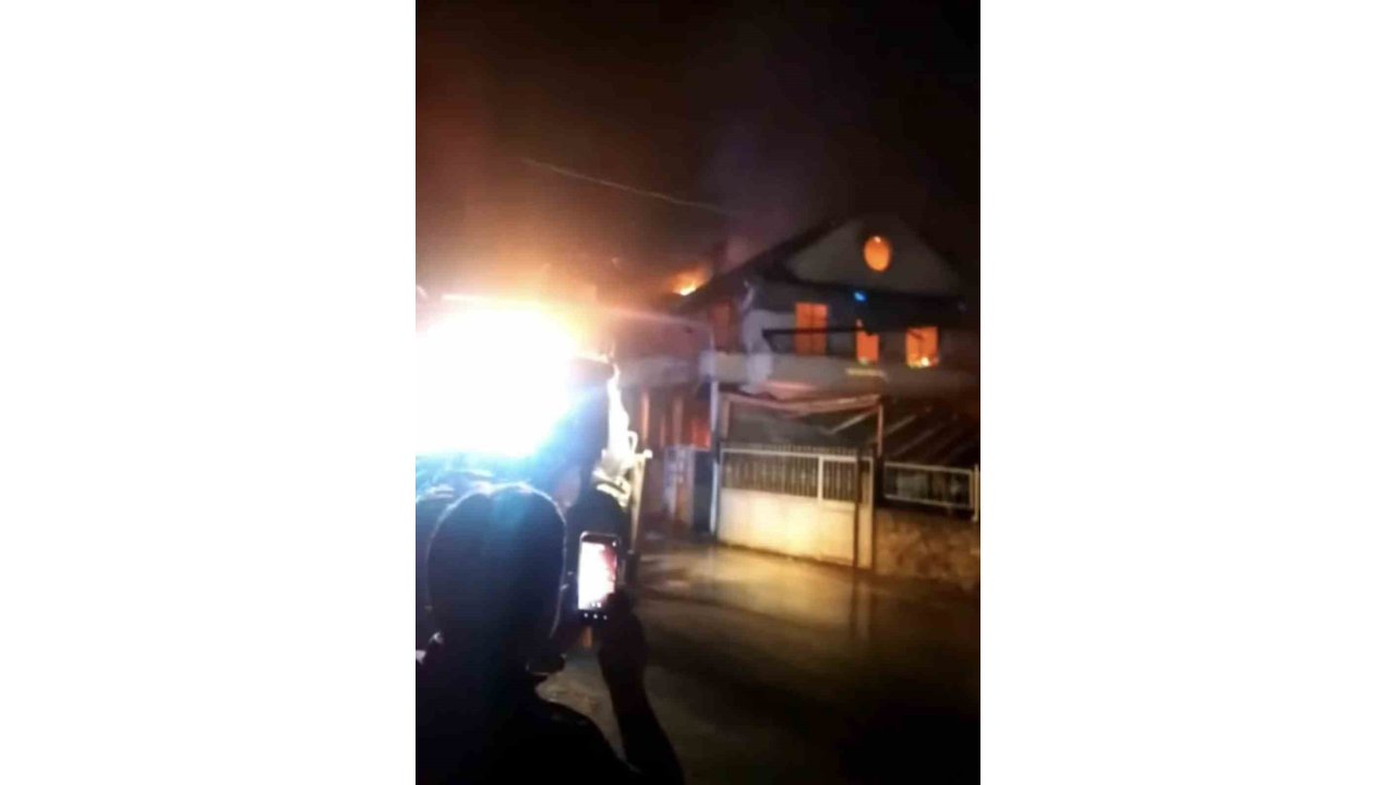 Mersin’de Yayla Evinde Korkutan Yangın