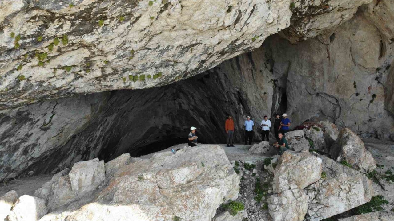 Engizek Yaylası’ndaki Mağara Turizme Kazandırılmayı Bekliyor
