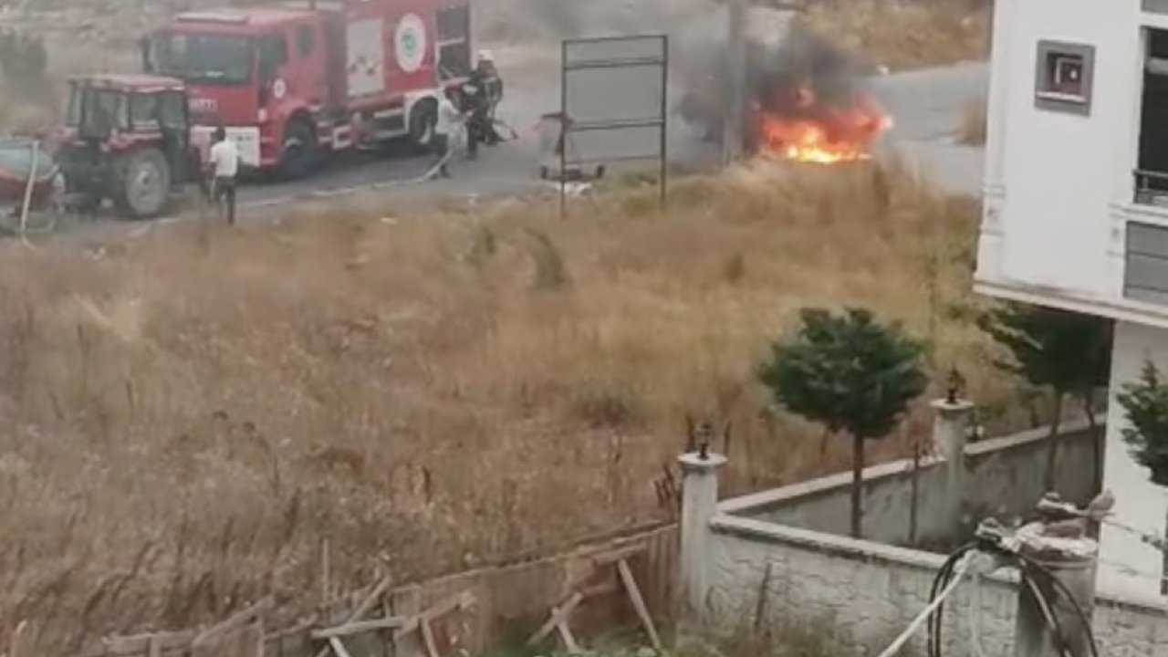 Seyir Halindeki Otomobil Alev Aldı: Son Anda Kurtuldular