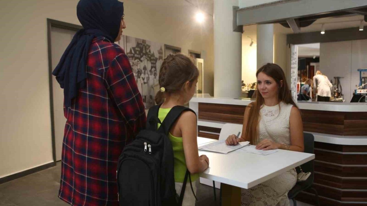 Nilüfer’de Öğrencilere Kırtasiye Desteği