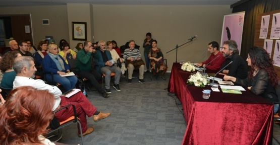 Şiir tutkunları Dünya Şiir Günü’nde buluştu