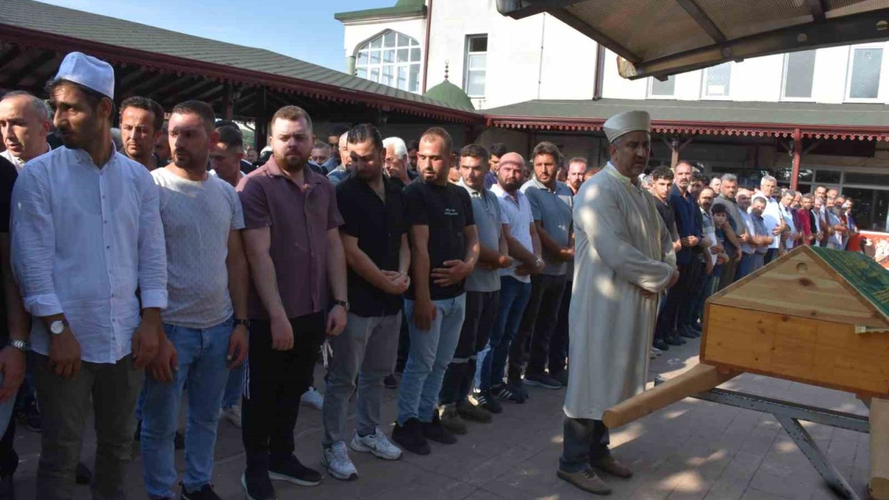 Kazada Hayatını Kaybeden Motosiklet Sürücüsü Son Yolculuğuna Uğurlandı