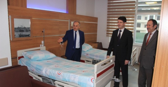 Kaymakam Türköz yeni hastanede incelemelerde bulundu