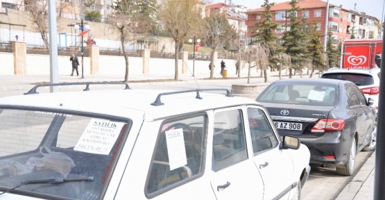 Yozgat’ta caddeler oto galeriyi aratmıyor