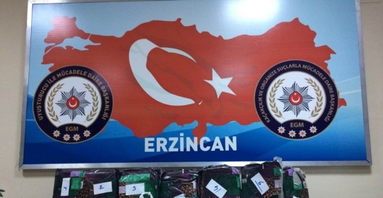 Erzincan’da detektör köpeği ’Maço’ 7 kilo eroin yakaladı