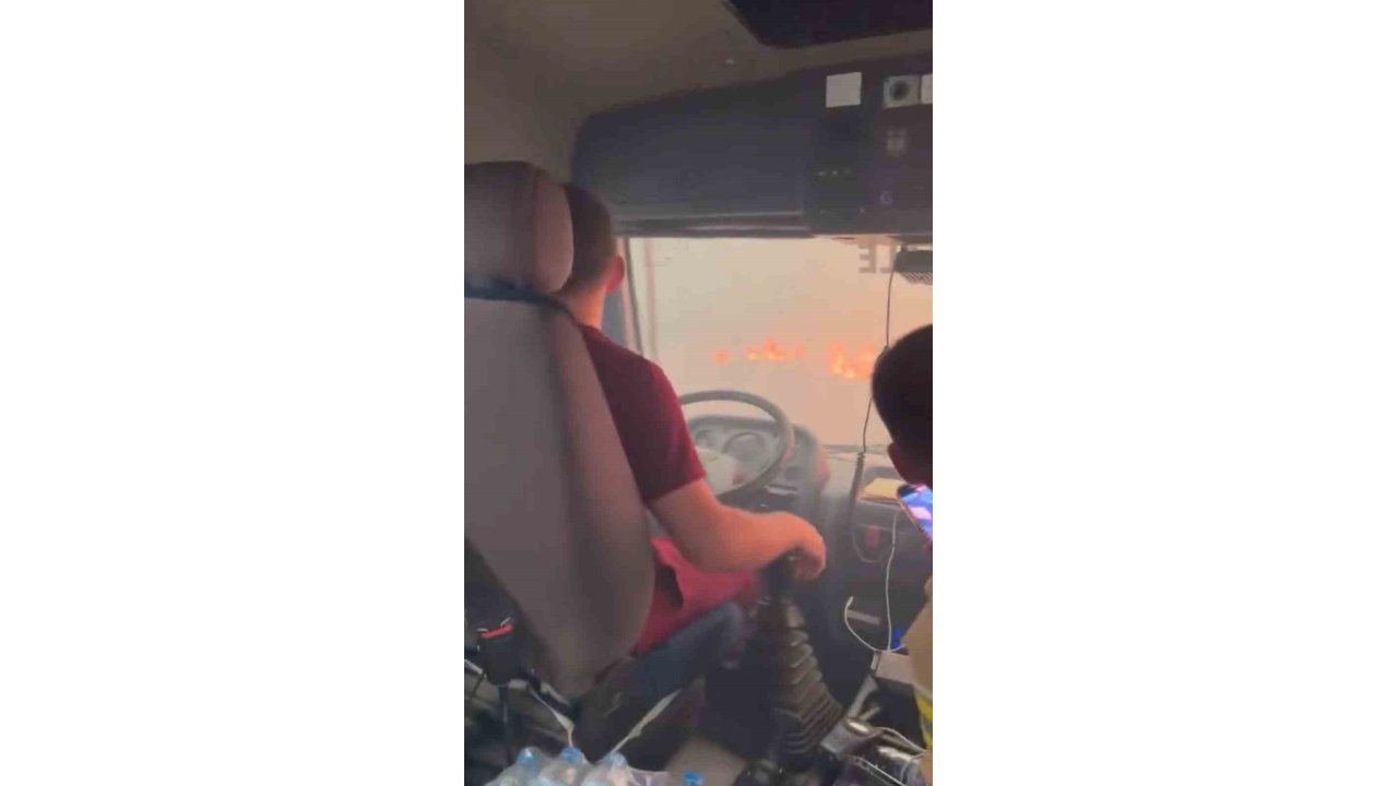 Çanakkale’deki Yangında Alevlerin Arasında Kalan Ekibin Görüntüleri Ortaya Çıktı