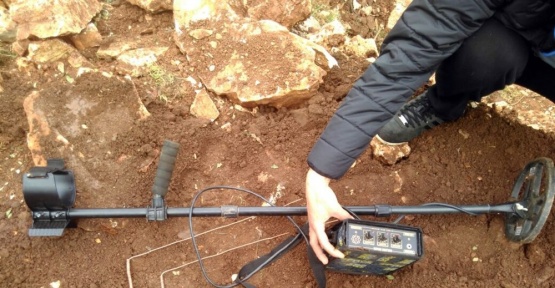 Tarihi mezarı kazarken jandarmaya yakalandılar