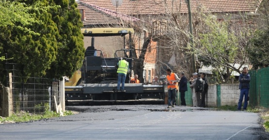 Akyazı’da asfalt seferberliği başladı