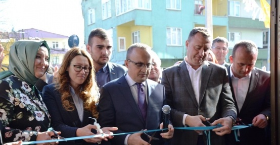 Biga’da, AK Parti Seçim Koordinasyon Merkezi açıldı