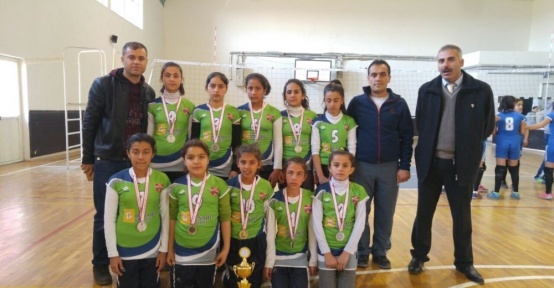 Bölükyayla Ortaokulunda 118 lisanslı sporcu var