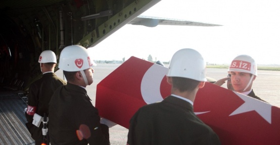 Şehit Er Hüseyin Koroç’un cenazesi askeri uçakla Şanlıurfa’ya gönderildi