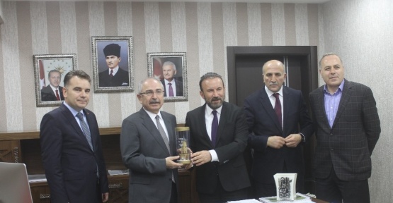 Başkan Doğan Mardin Büyükşehir Beleyesi’ni ziyaret etti